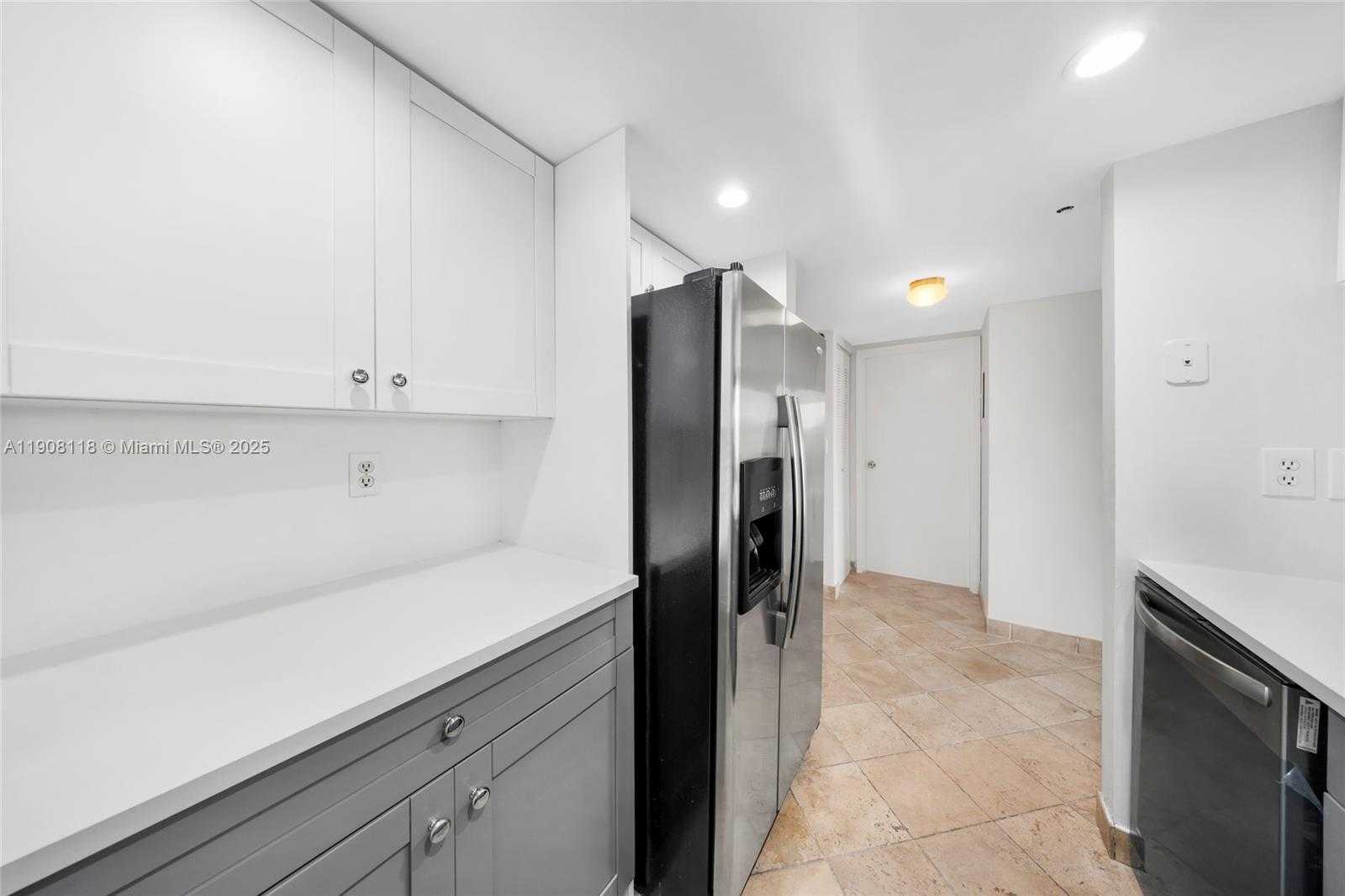 Small Image of 7601 EAST TREASURE DR #510, North Bay Village Number 15