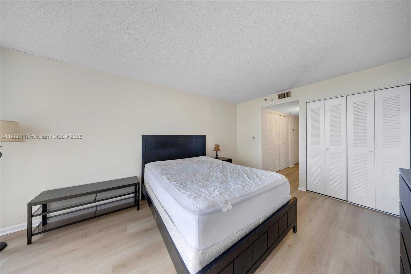 Small Image of 7601 EAST TREASURE DR #510, North Bay Village Number 24