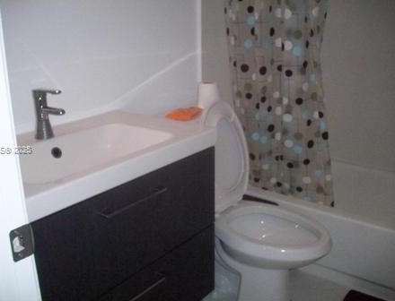 Small Image of 770 CLAUGHTON ISLAND DR #703, Miami Number 5