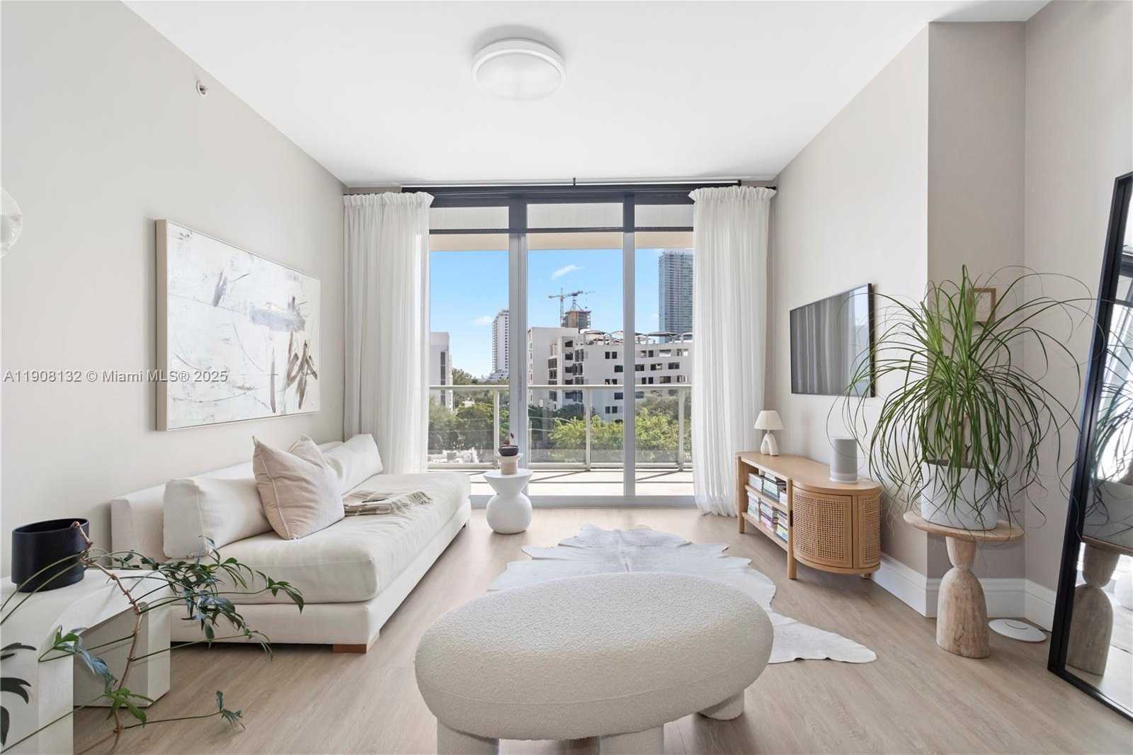 Small Image of 3470 EAST COAST AVE #H0502, Miami Number 1