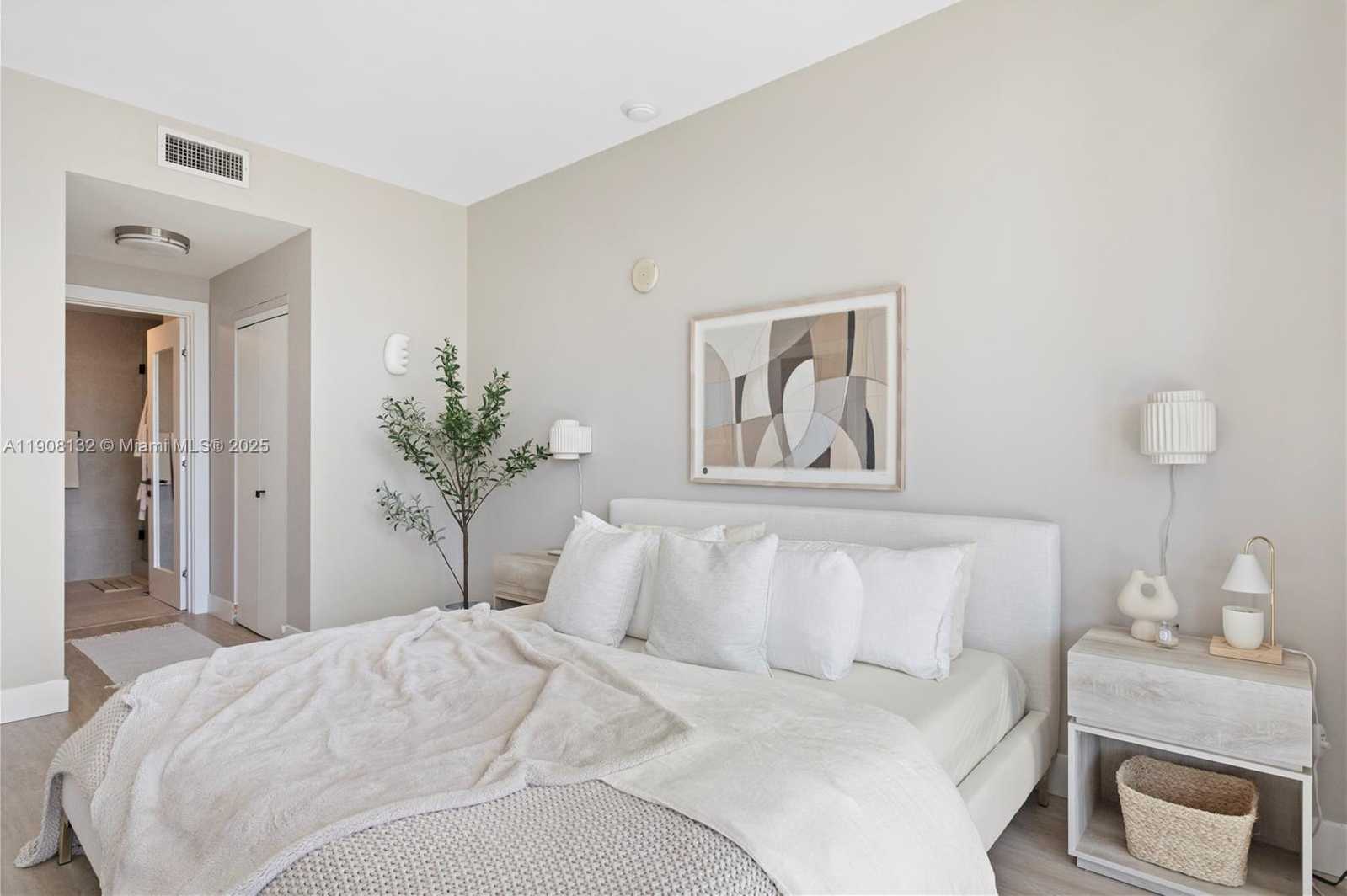 Small Image of 3470 EAST COAST AVE #H0502, Miami Number 17