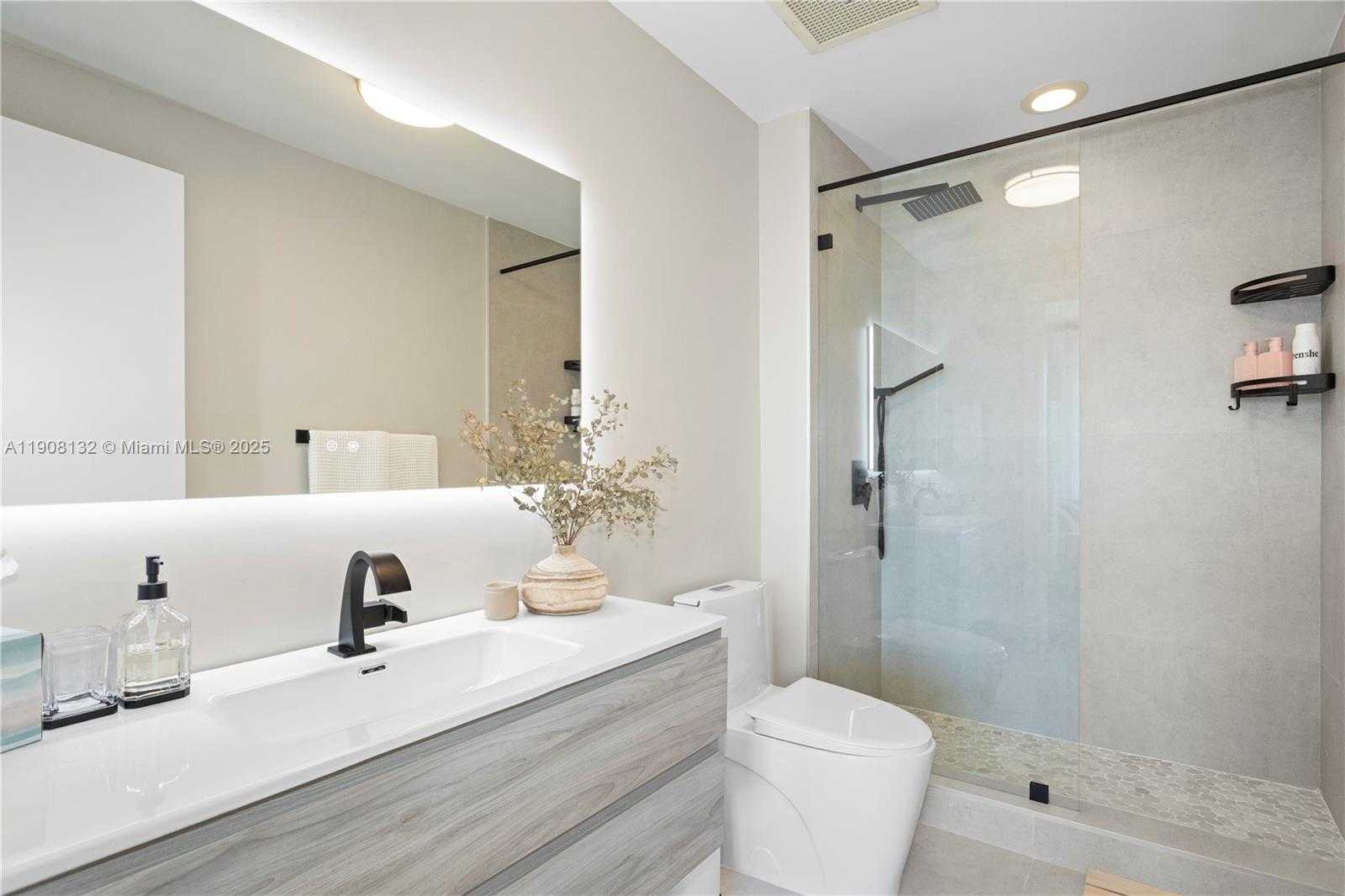 Small Image of 3470 EAST COAST AVE #H0502, Miami Number 25