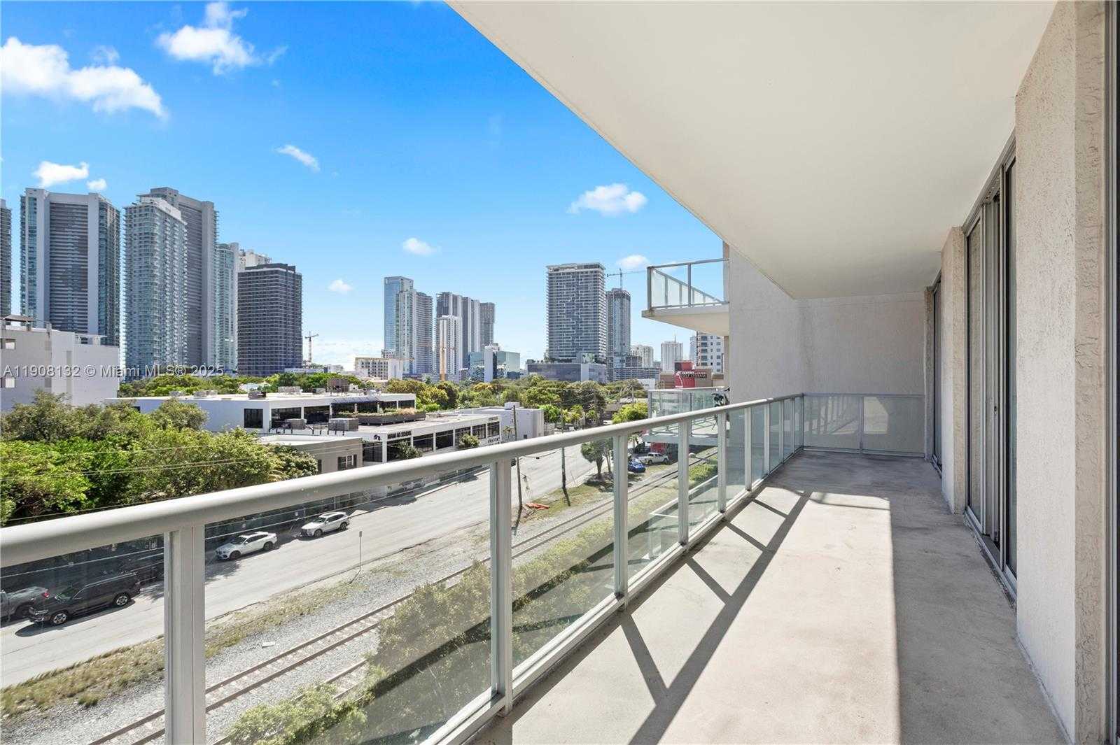 Small Image of 3470 EAST COAST AVE #H0502, Miami Number 26