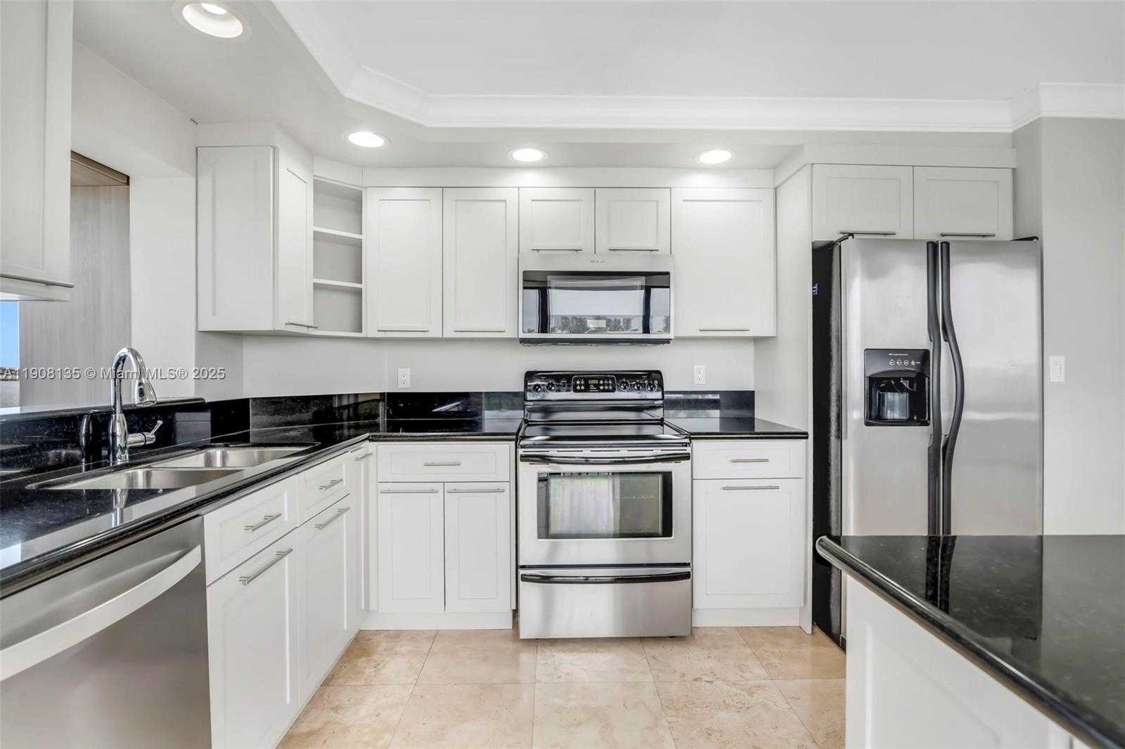 Small Image of 2333 BRICKELL AVE #517, Miami Number 19