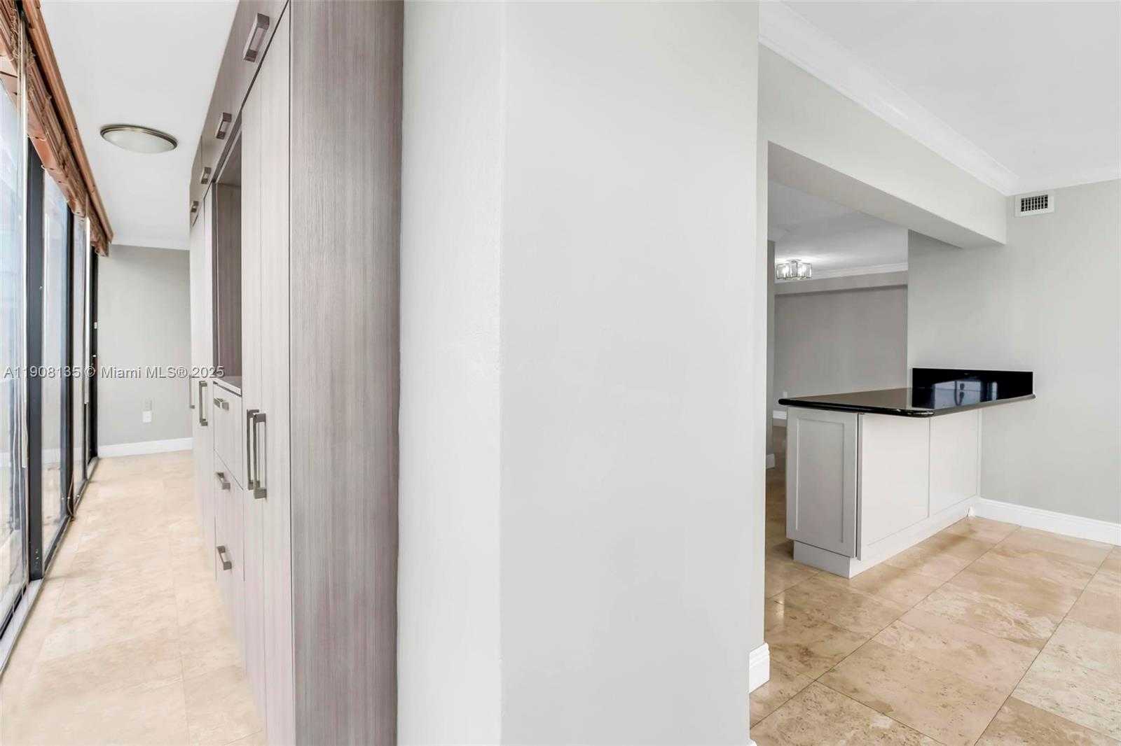 Small Image of 2333 BRICKELL AVE #517, Miami Number 20