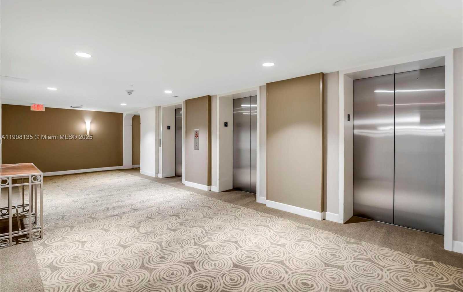 Small Image of 2333 BRICKELL AVE #517, Miami Number 3