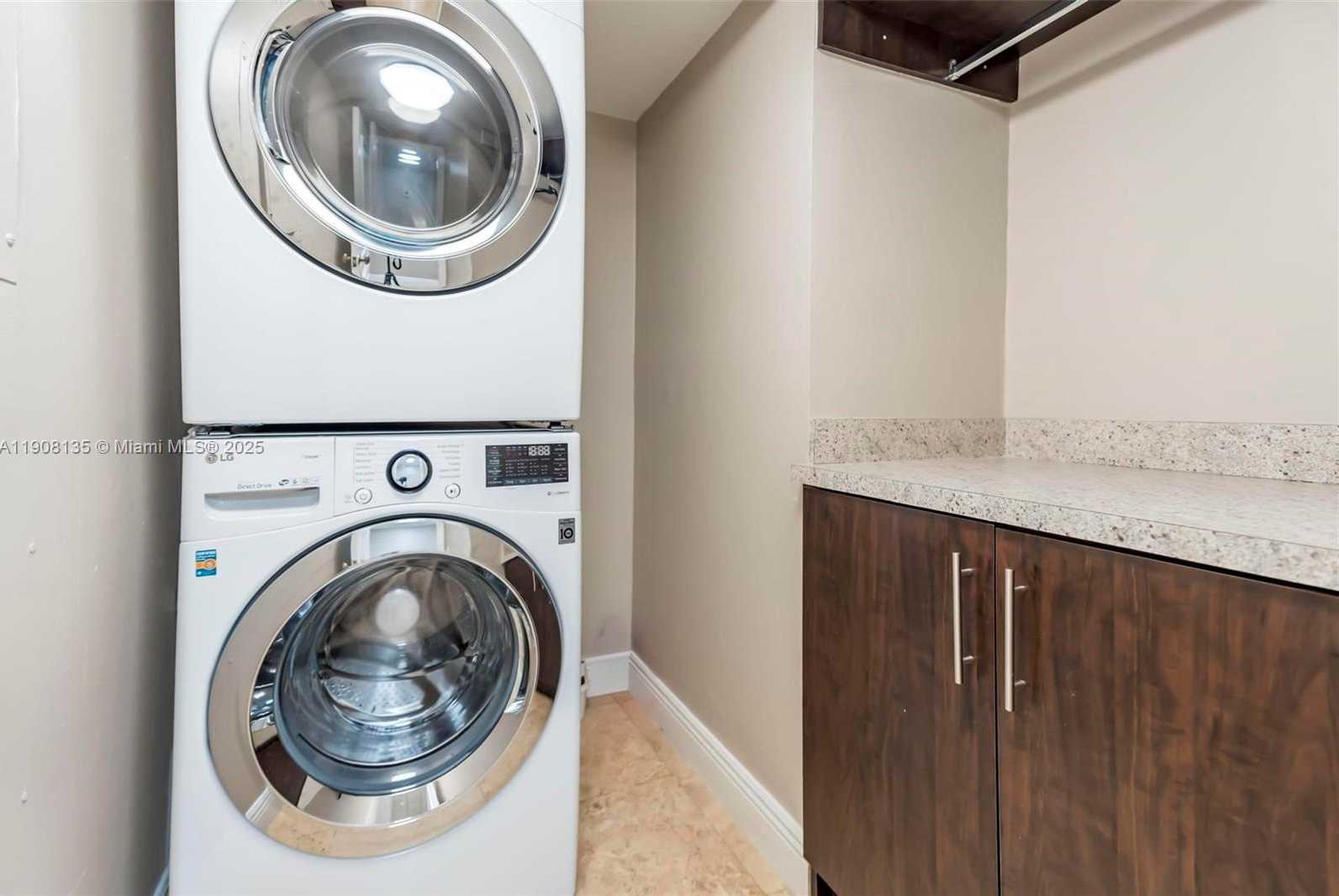 Small Image of 2333 BRICKELL AVE #517, Miami Number 36