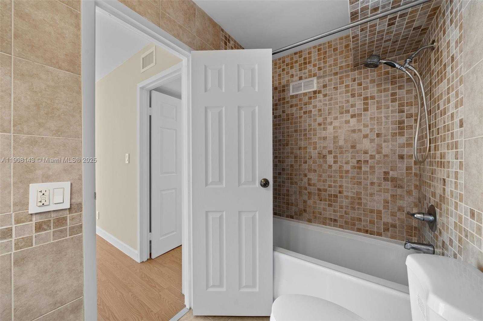 Small Image of 801 THREE ISLANDS BLV #319, Hallandale Beach Number 10