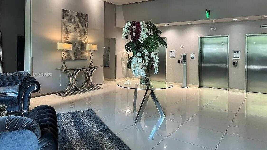 Small Image of 275 NORTH EAST 18TH ST #PH-10, Miami Number 14