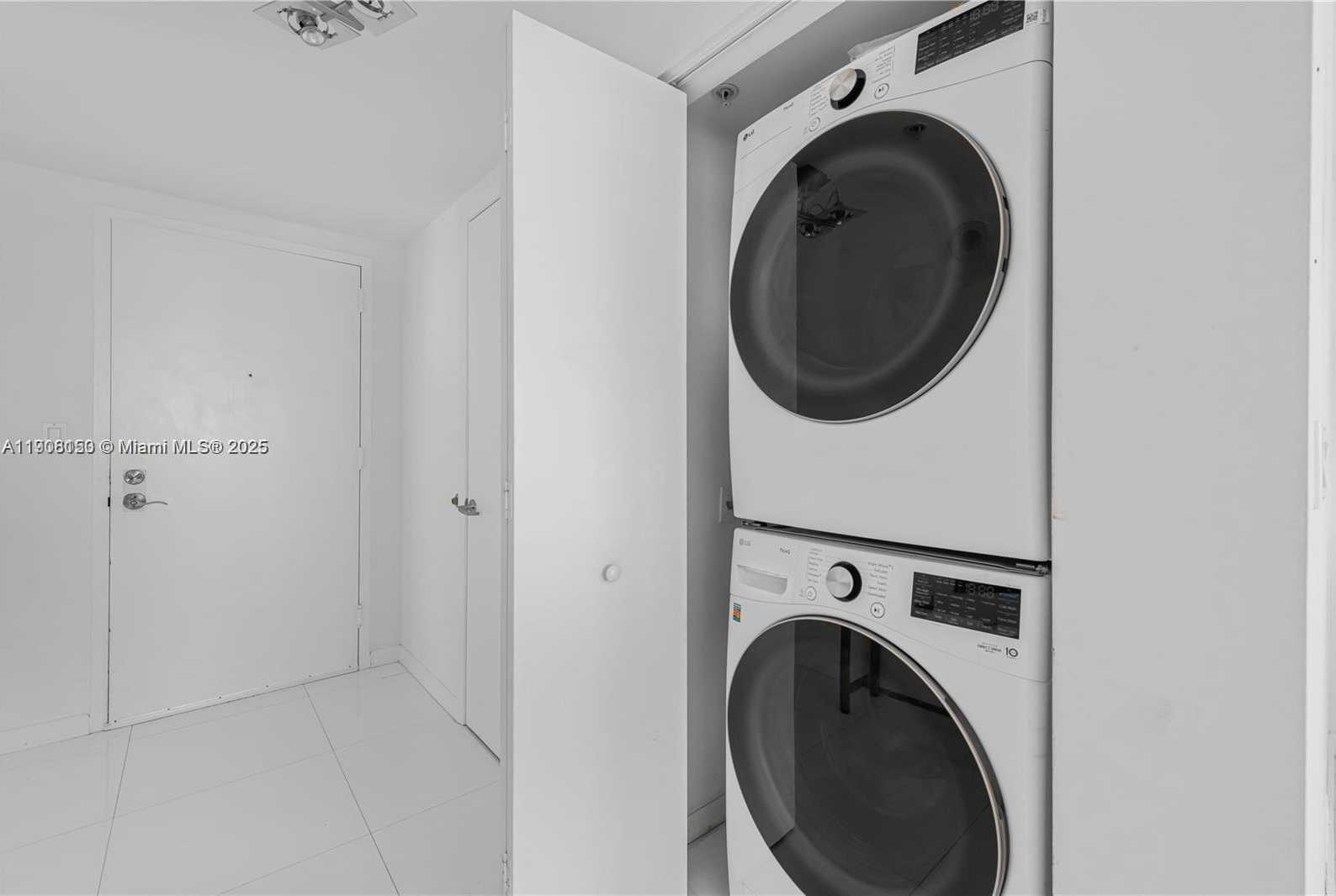 Small Image of 92 SOUTH WEST 3RD ST #2405, Miami Number 10