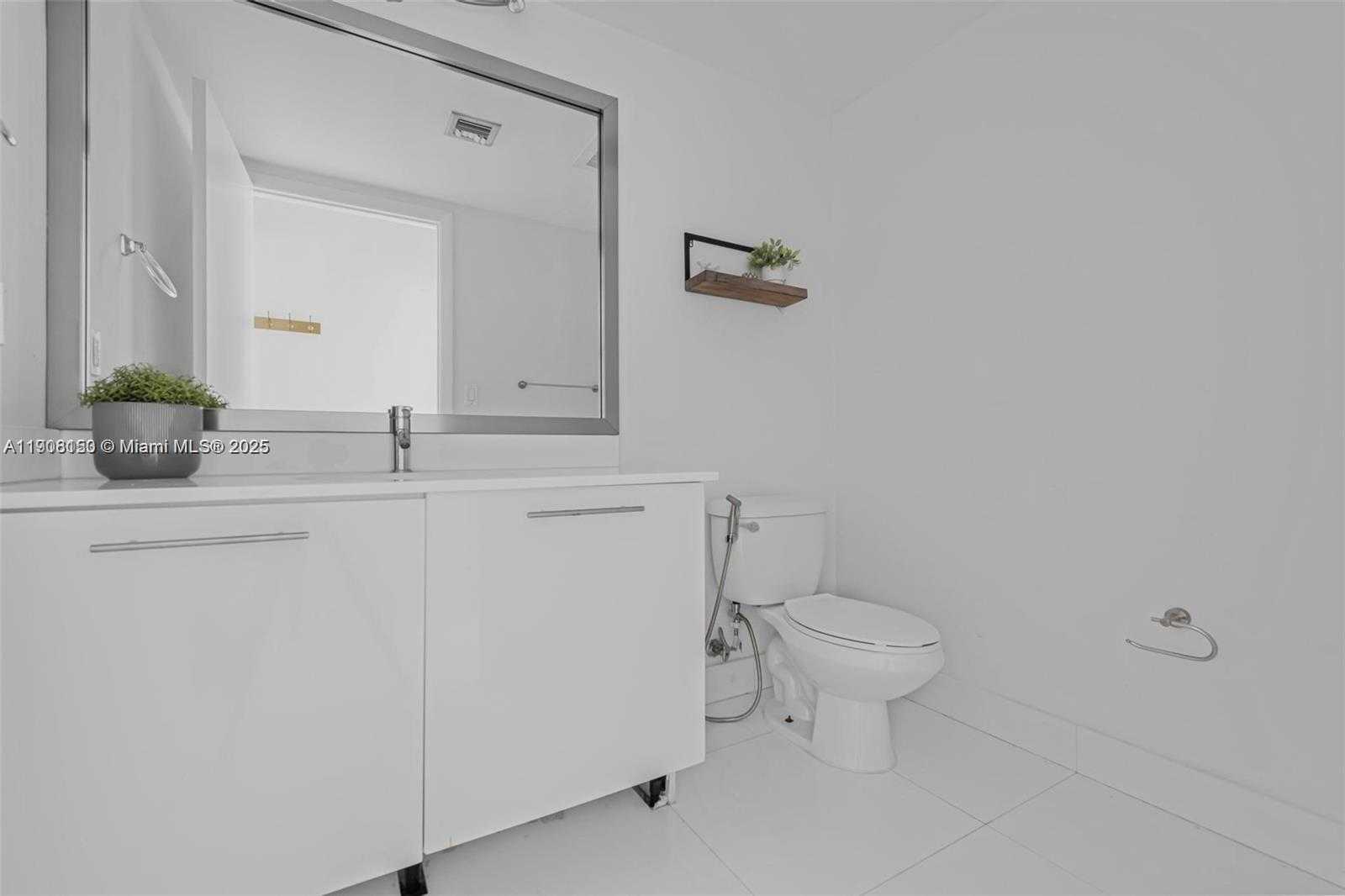 Small Image of 92 SOUTH WEST 3RD ST #2405, Miami Number 11