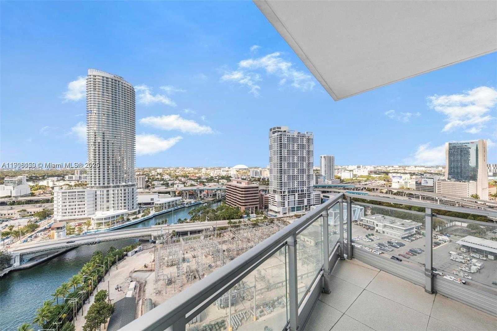 Small Image of 92 SOUTH WEST 3RD ST #2405, Miami Number 13