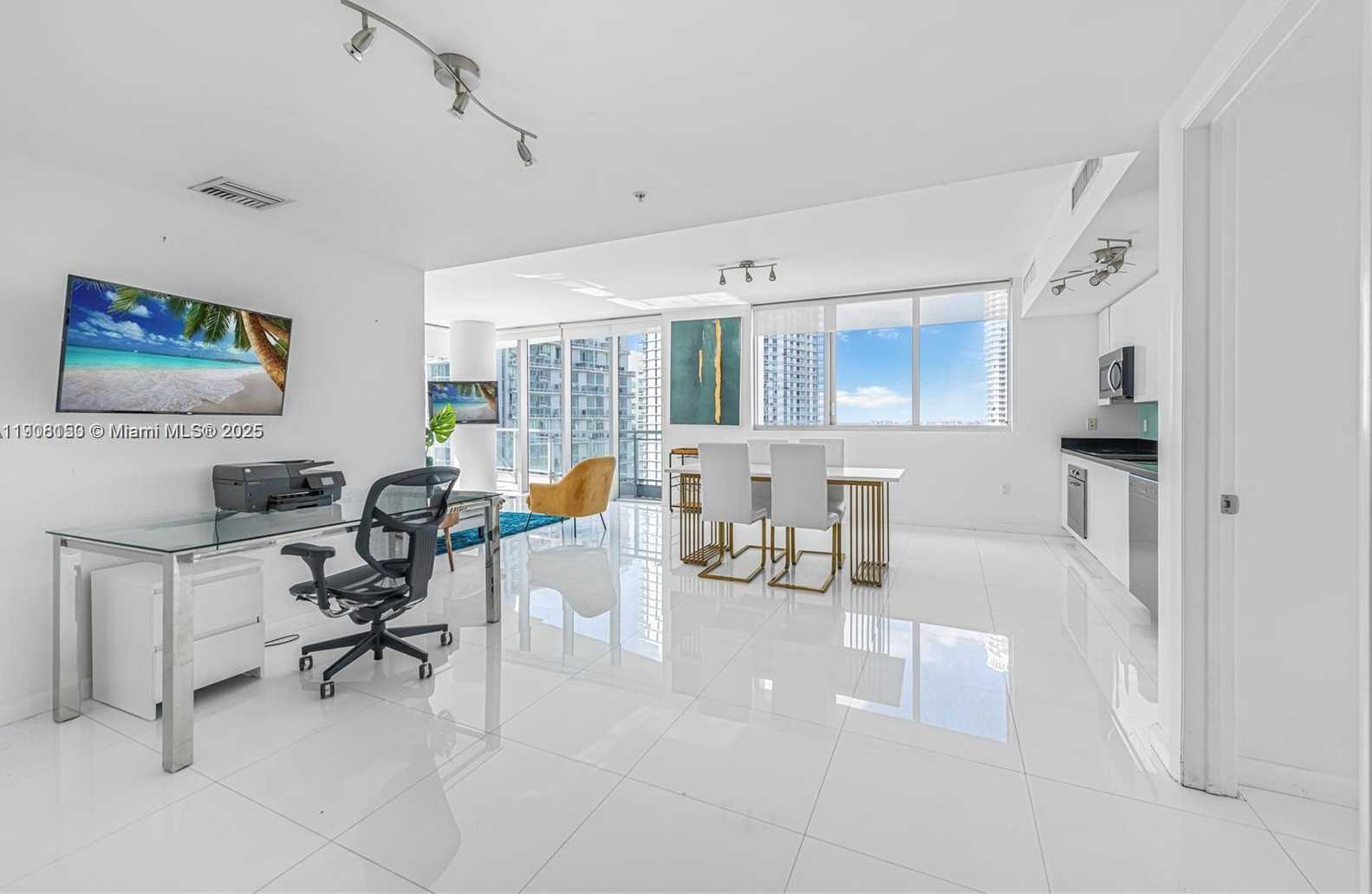 Small Image of 92 SOUTH WEST 3RD ST #2405, Miami Number 3