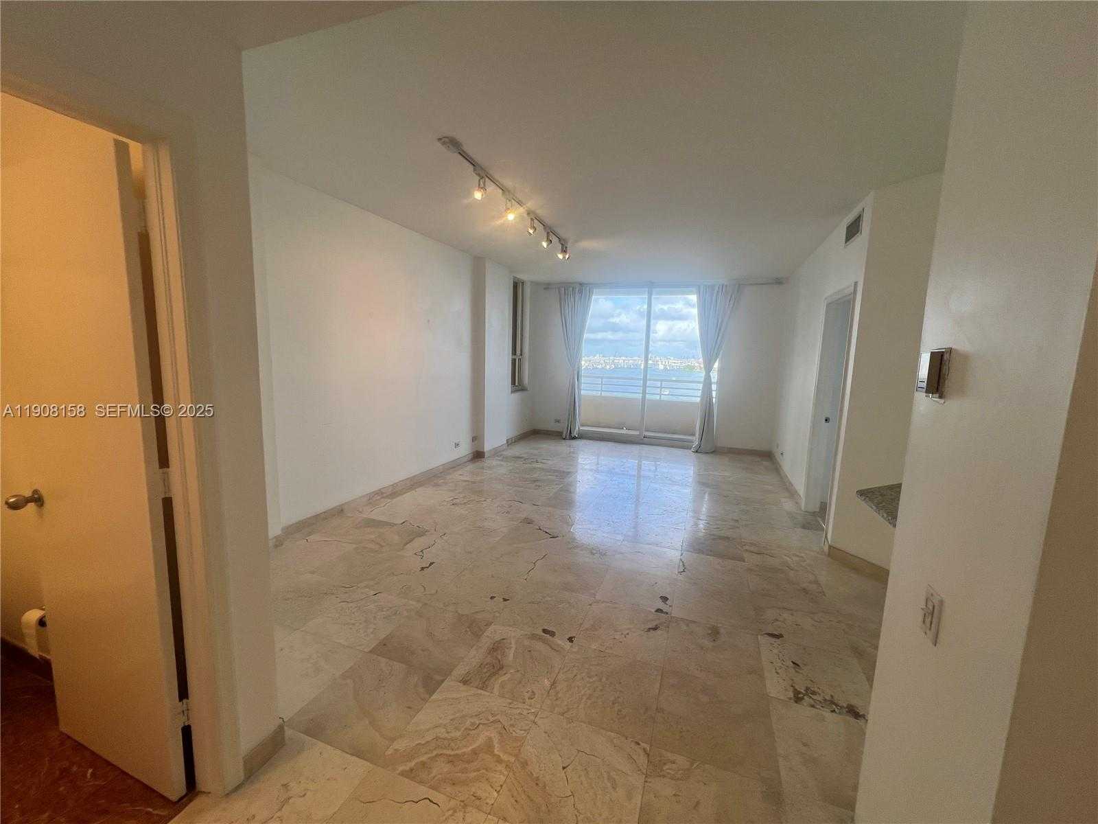 Small Image of 888 BRICKELL KEY DR #806, Miami Number 12