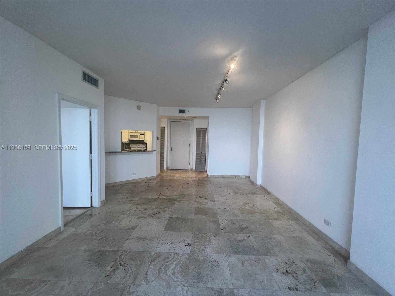 Small Image of 888 BRICKELL KEY DR #806, Miami Number 6