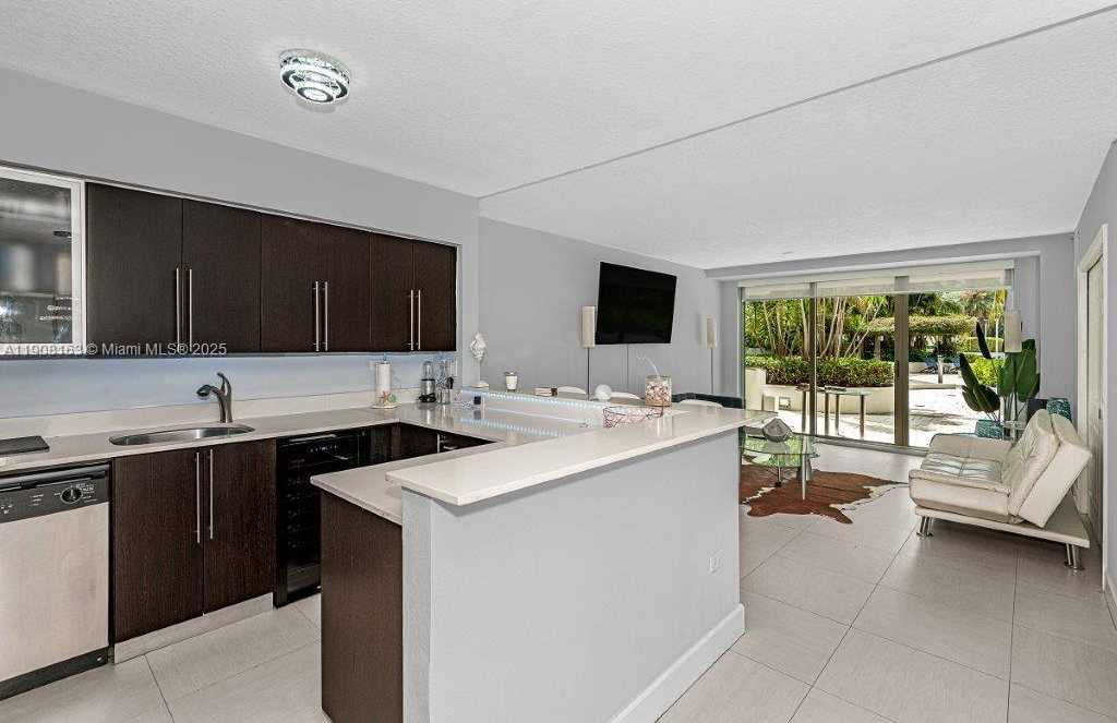 Small Image of 1500 BAY RD #128S, Miami Beach Number 11