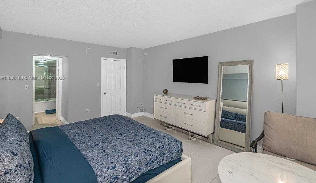 Small Image of 1500 BAY RD #128S, Miami Beach Number 8