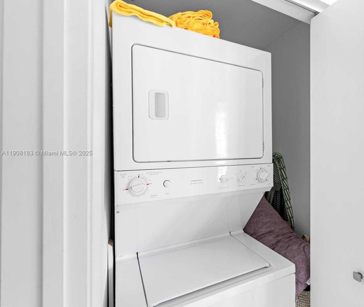 Small Image of 90 SOUTH WEST 3RD ST #1209, Miami Number 4