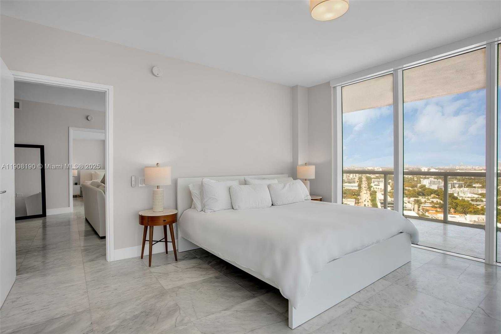 Small Image of 450 ALTON RD #2110, Miami Beach Number 19