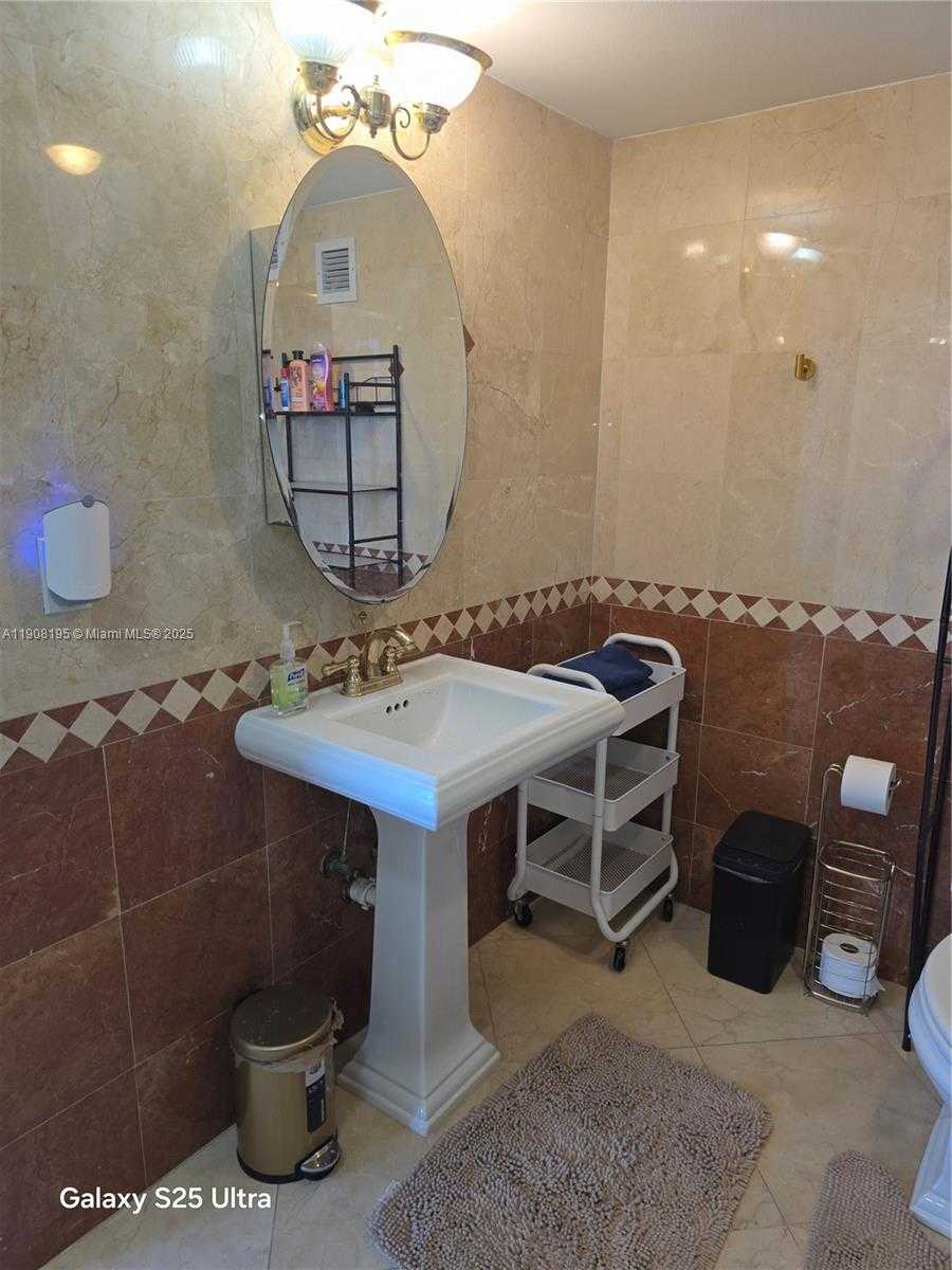 Small Image of 3725 SOUTH OCEAN DR #1401, Hollywood Number 17