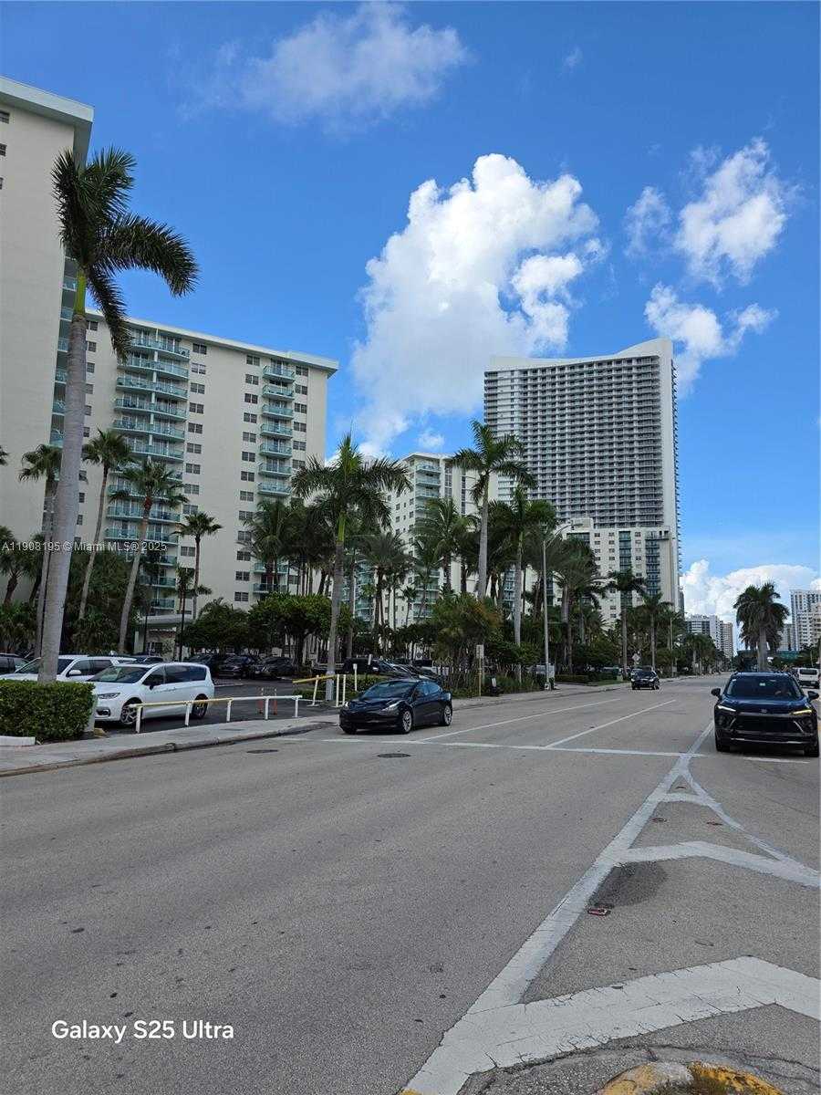 Small Image of 3725 SOUTH OCEAN DR #1401, Hollywood Number 29