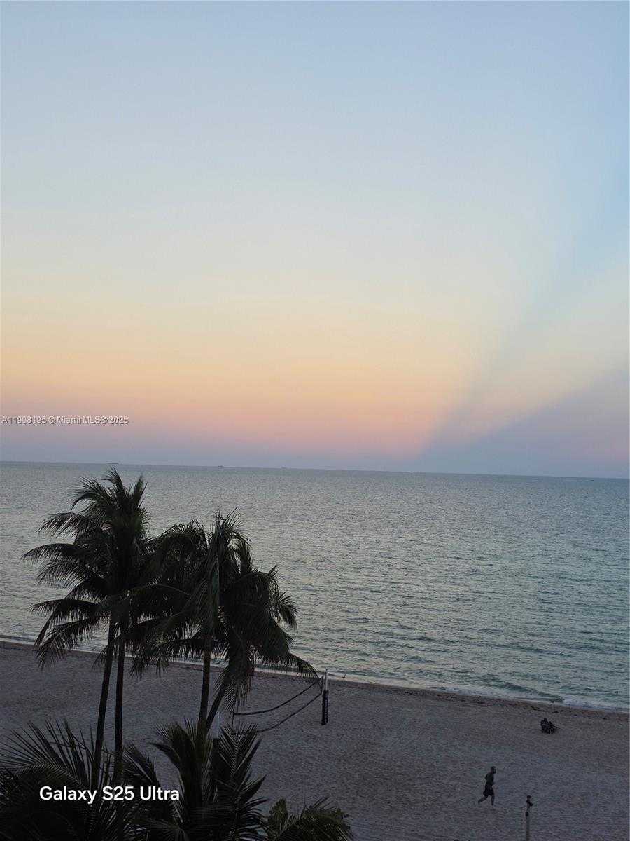 Small Image of 3725 SOUTH OCEAN DR #1401, Hollywood Number 7