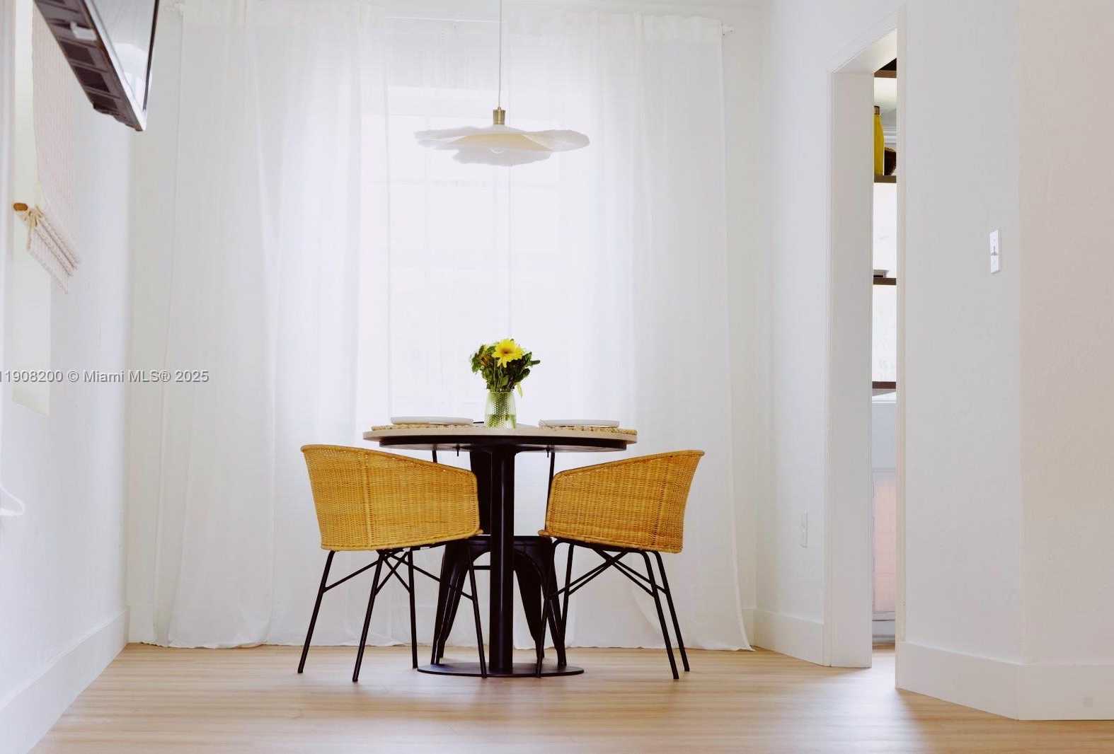 Small Image of 1075 NORTH EAST 120TH ST, Biscayne Park Number 10