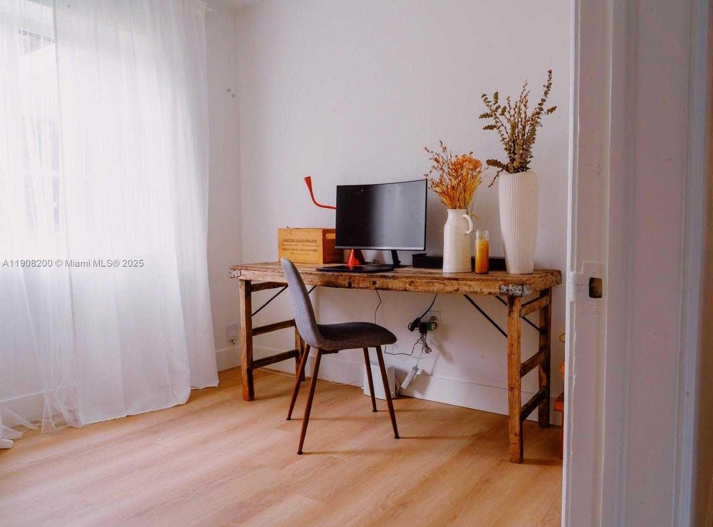 Small Image of 1075 NORTH EAST 120TH ST, Biscayne Park Number 12