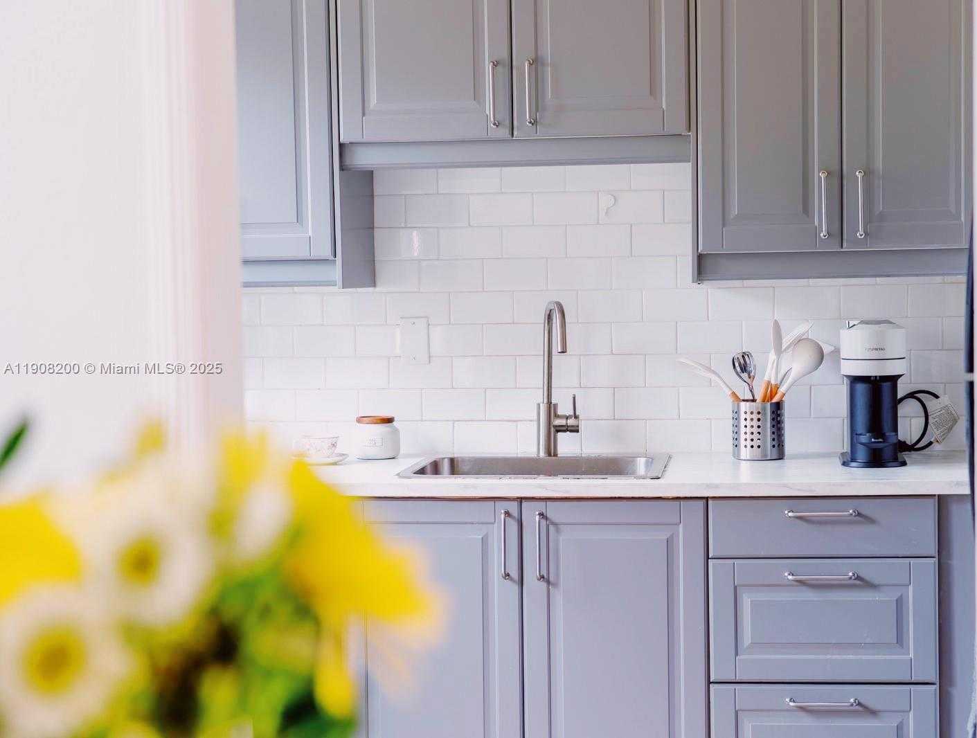 Small Image of 1075 NORTH EAST 120TH ST, Biscayne Park Number 14