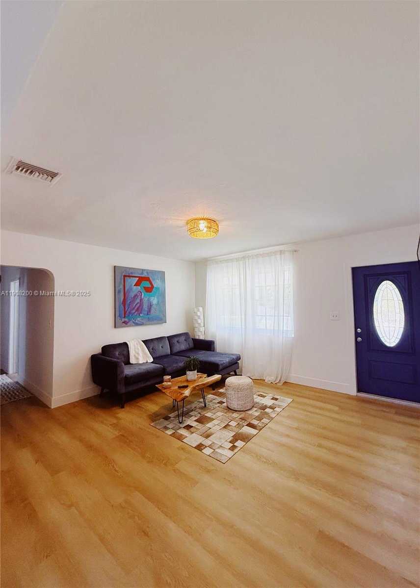 Small Image of 1075 NORTH EAST 120TH ST, Biscayne Park Number 22