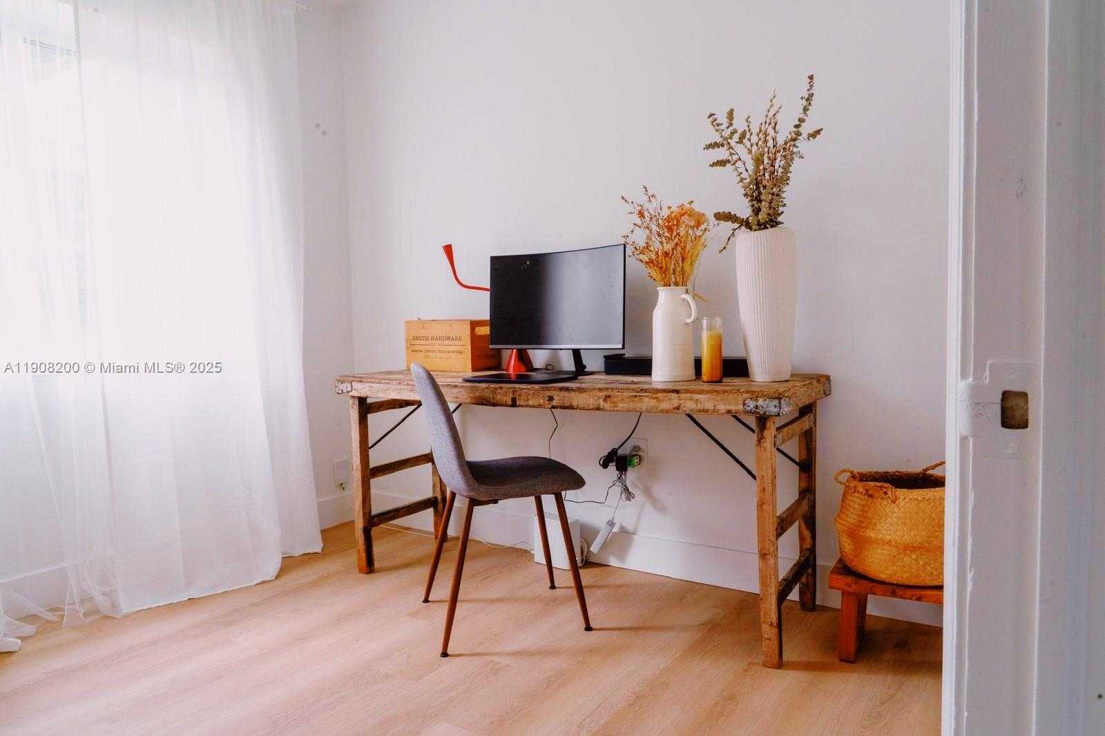 Small Image of 1075 NORTH EAST 120TH ST, Biscayne Park Number 4