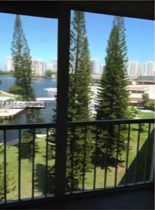 Small Image of 2905 POINT EAST DR #L312, Aventura Number 2