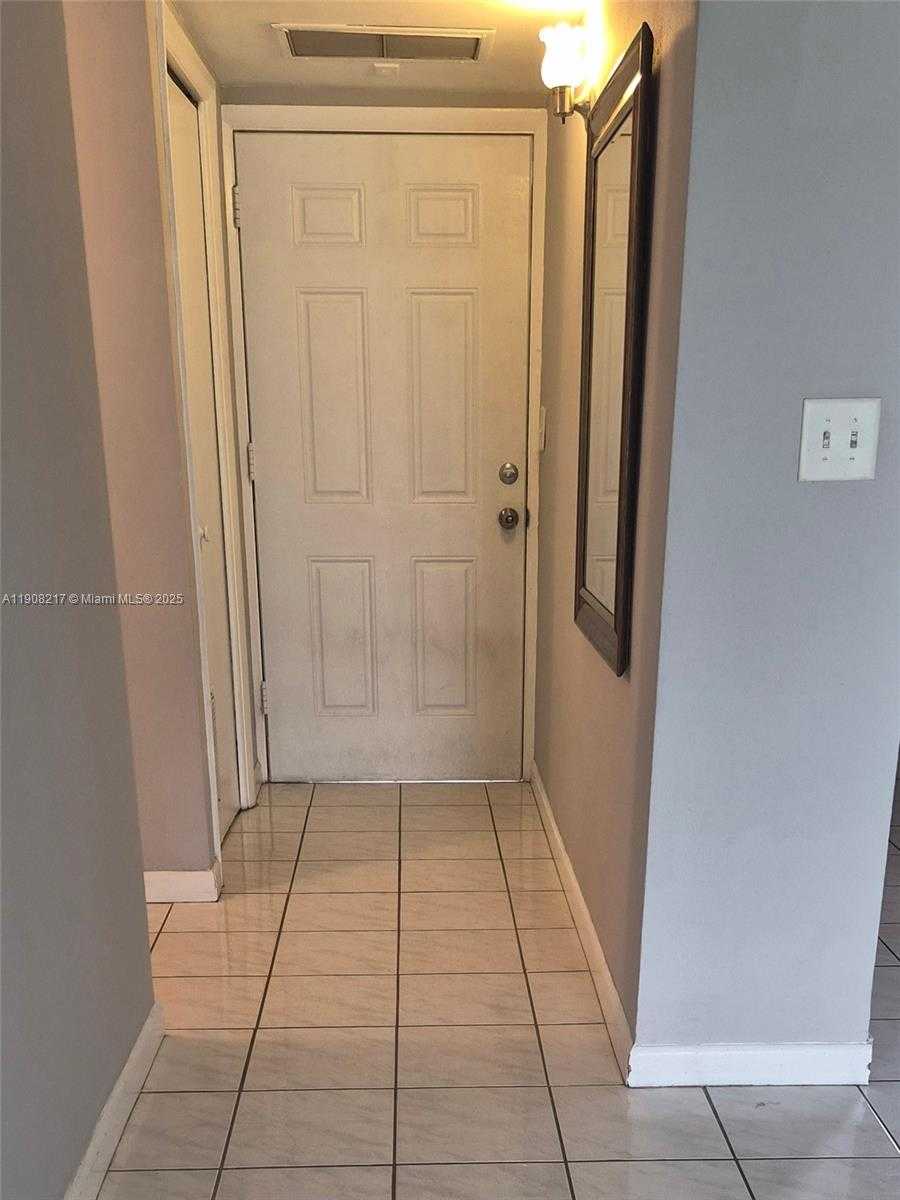 Small Image of 2905 POINT EAST DR #L312, Aventura Number 26