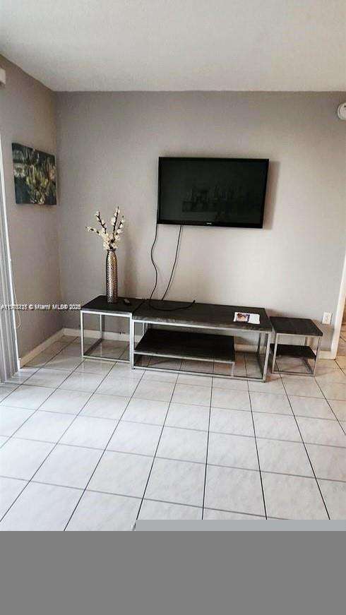 Small Image of 2905 POINT EAST DR #L312, Aventura Number 8