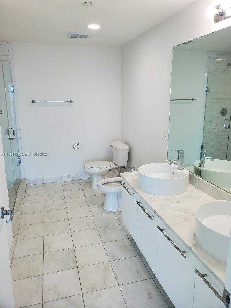 Small Image of Miami Number 6