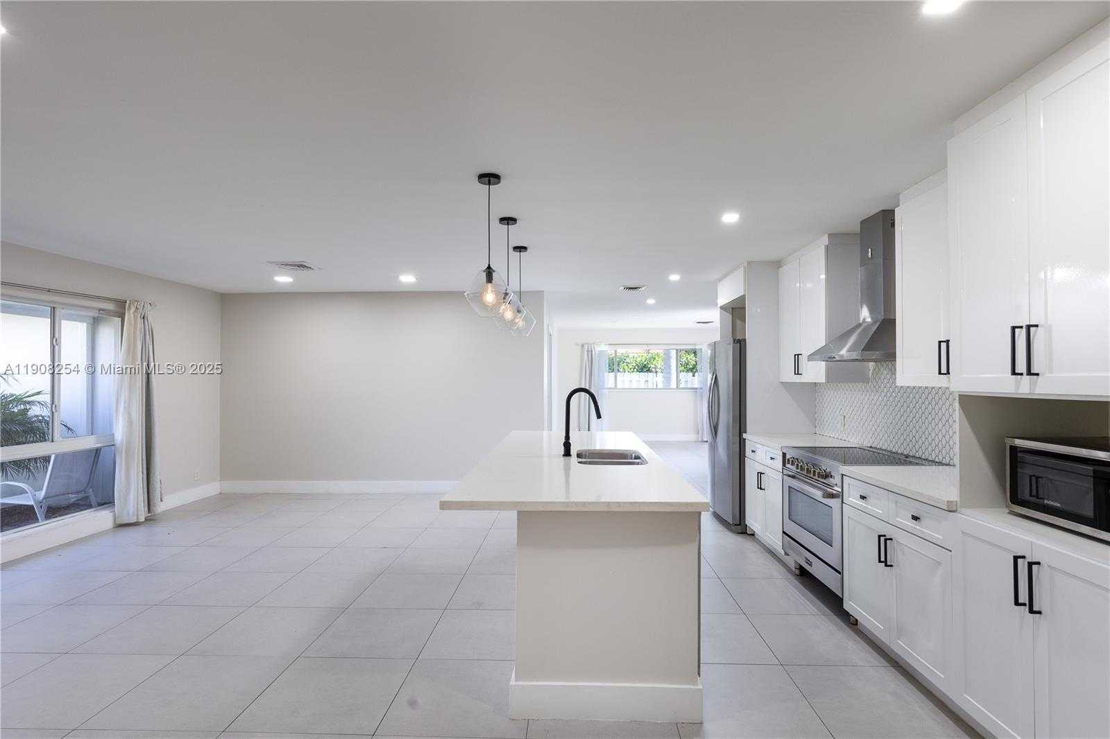 Small Image of 4430 NORTH EAST 28TH TER, Lighthouse Point Number 3