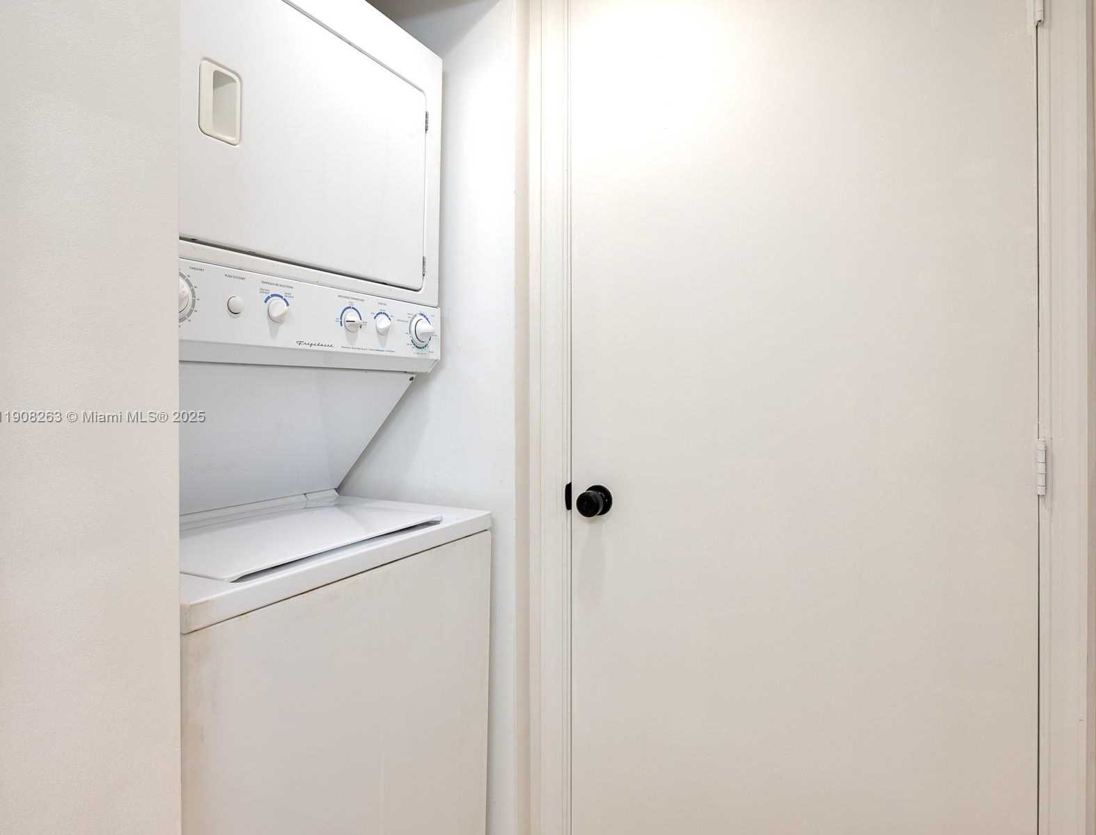 Small Image of 1750 NORTH BAYSHORE DR #4503, Miami Number 19