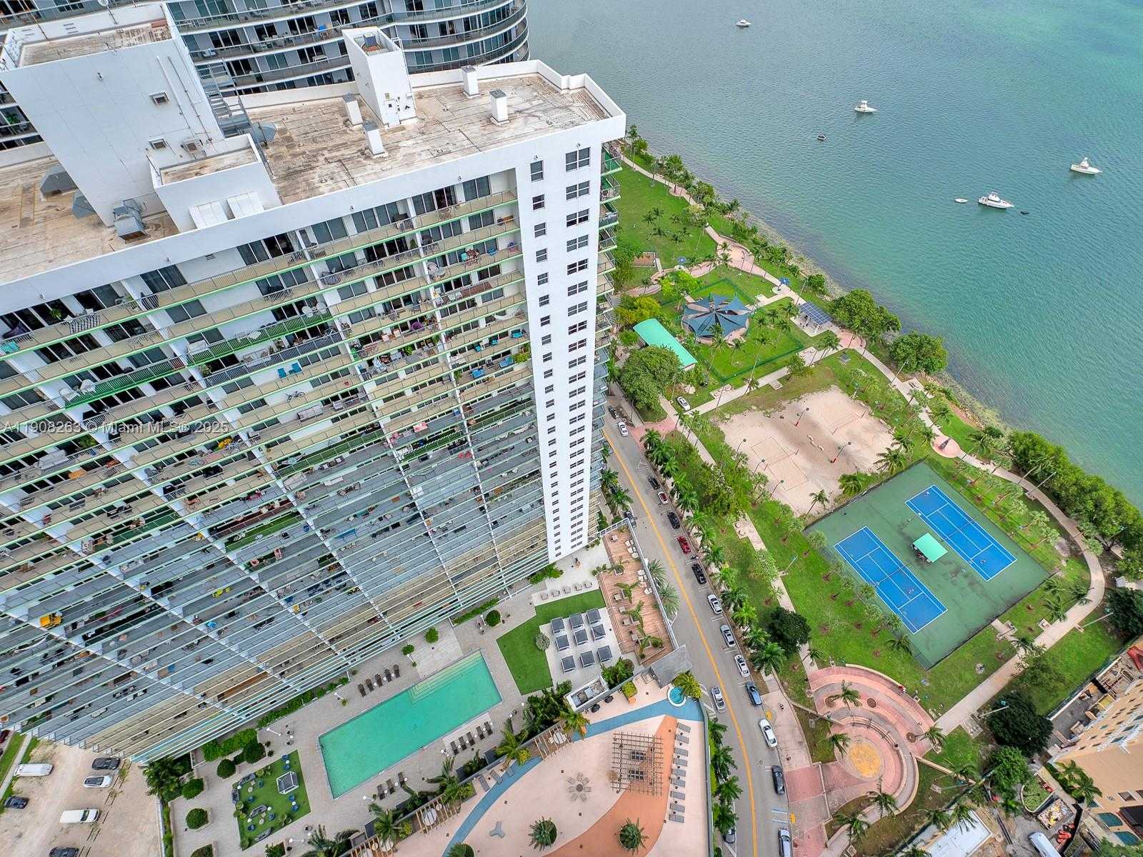 Small Image of 1750 NORTH BAYSHORE DR #4503, Miami Number 3