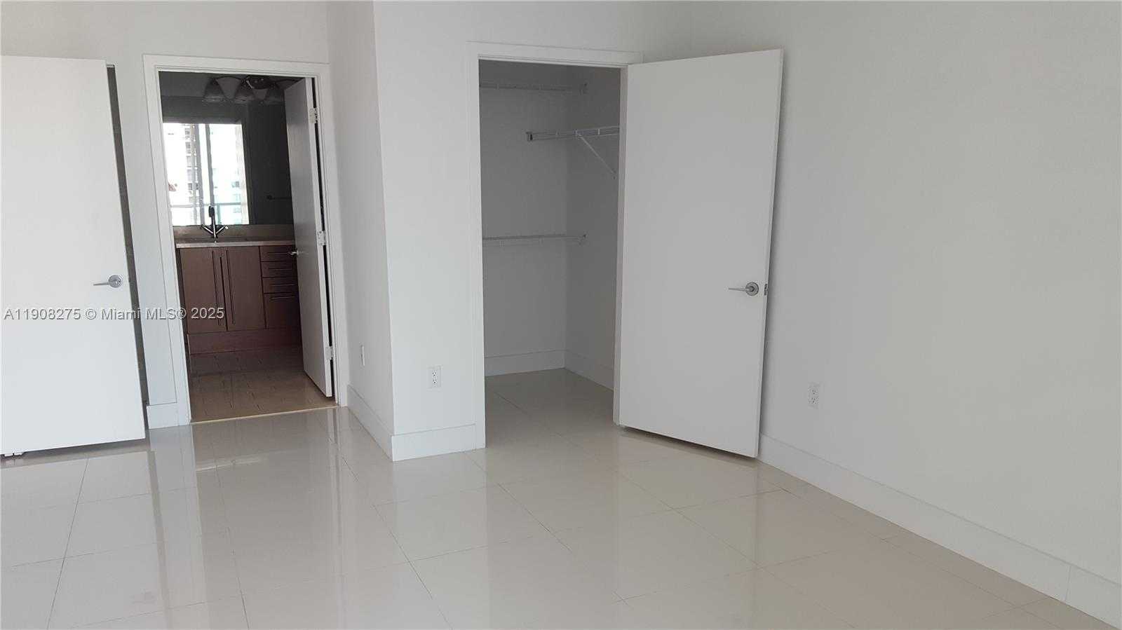 Small Image of 79 SOUTH WEST 12 ST #1910-S, Miami Number 5