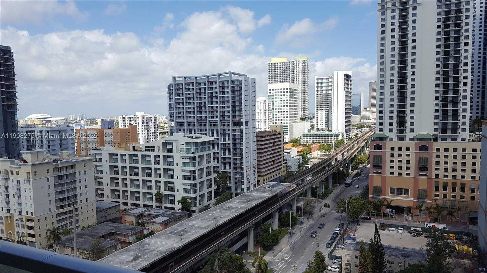 Small Image of 79 SOUTH WEST 12 ST #1910-S, Miami Number 6