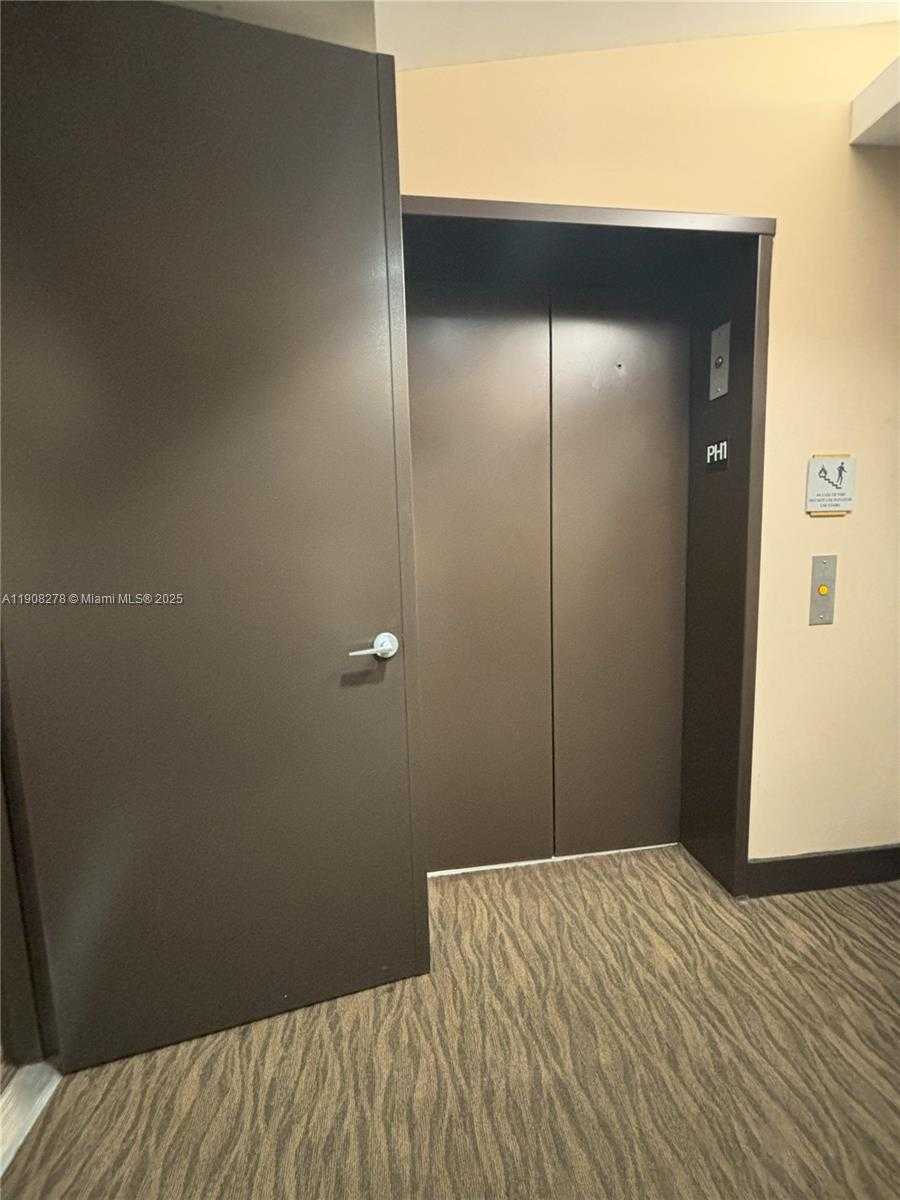 Small Image of 79 SOUTH WEST 12TH ST #4012-S, Miami Number 23