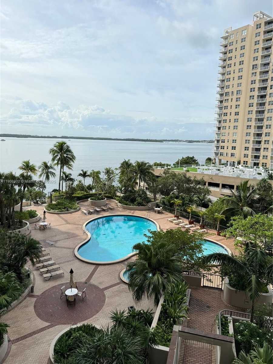 Small Image of 520 BRICKELL KEY DR #A712, Miami Number 11