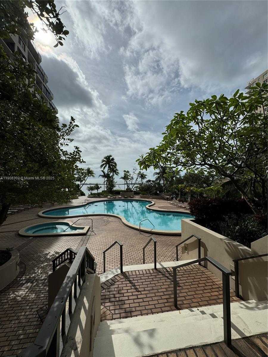 Small Image of 520 BRICKELL KEY DR #A712, Miami Number 12