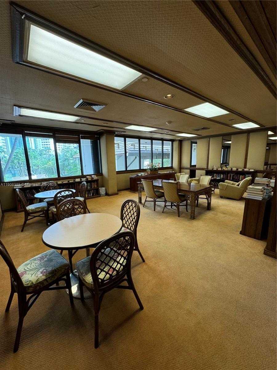 Small Image of 520 BRICKELL KEY DR #A712, Miami Number 14