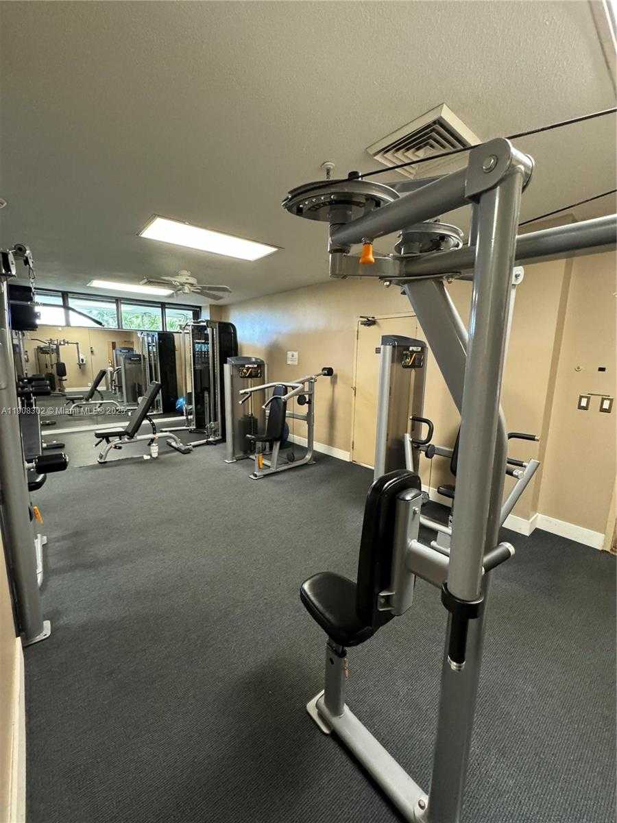 Small Image of 520 BRICKELL KEY DR #A712, Miami Number 17