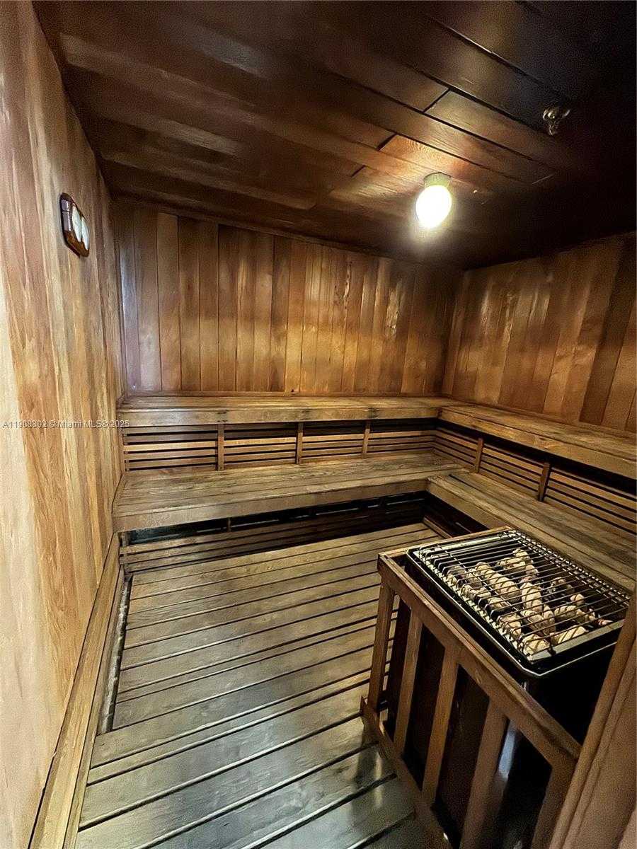 Small Image of 520 BRICKELL KEY DR #A712, Miami Number 20