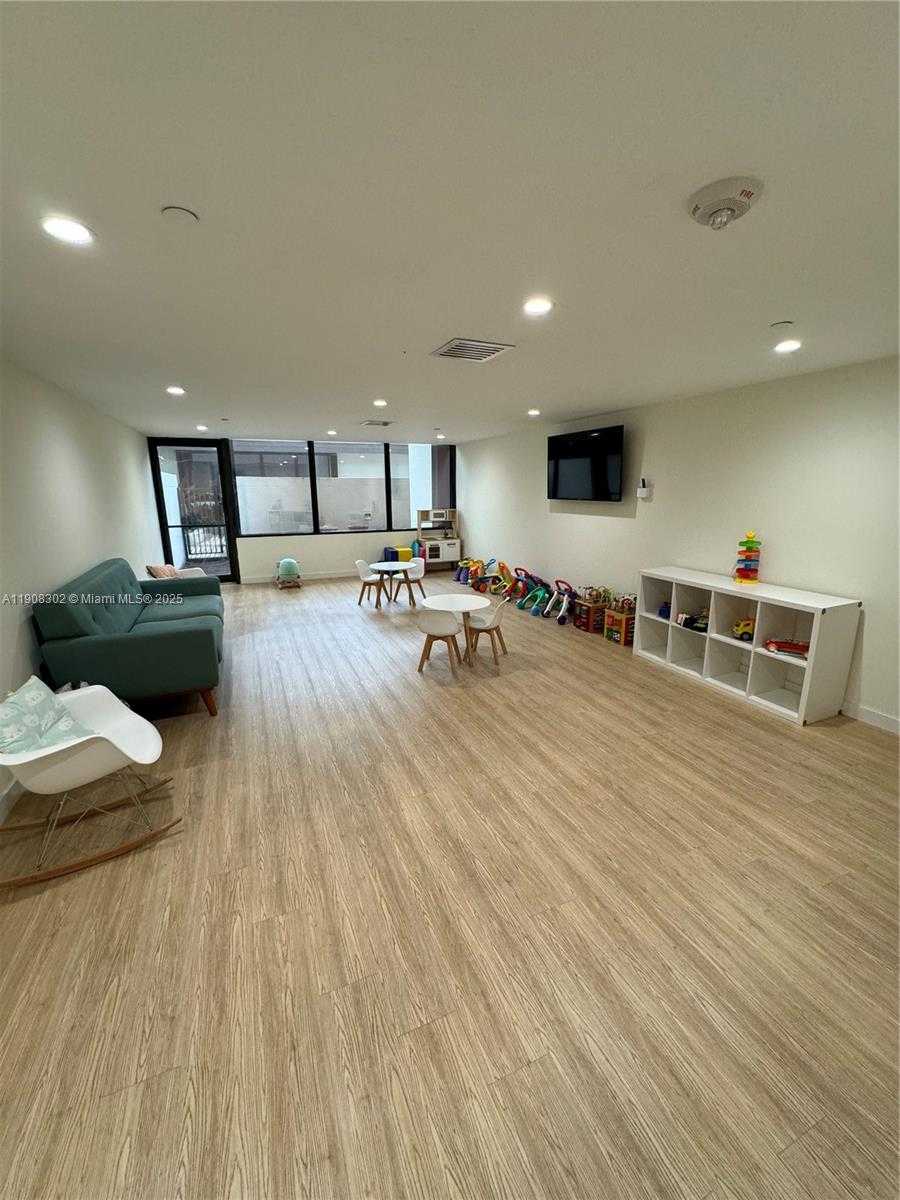 Small Image of 520 BRICKELL KEY DR #A712, Miami Number 21