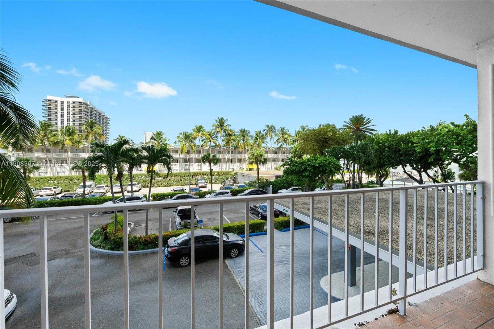 Small Image of 1865 79TH ST CSWY #2J, North Bay Village Number 10