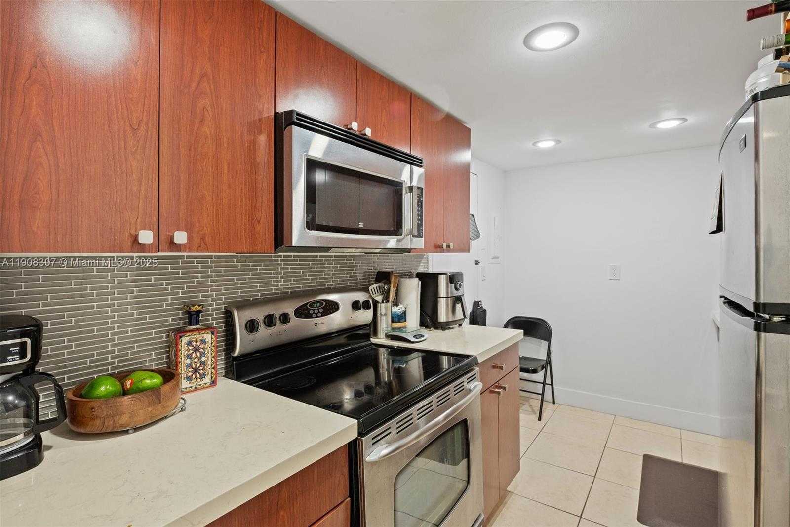 Small Image of 1865 79TH ST CSWY #2J, North Bay Village Number 13