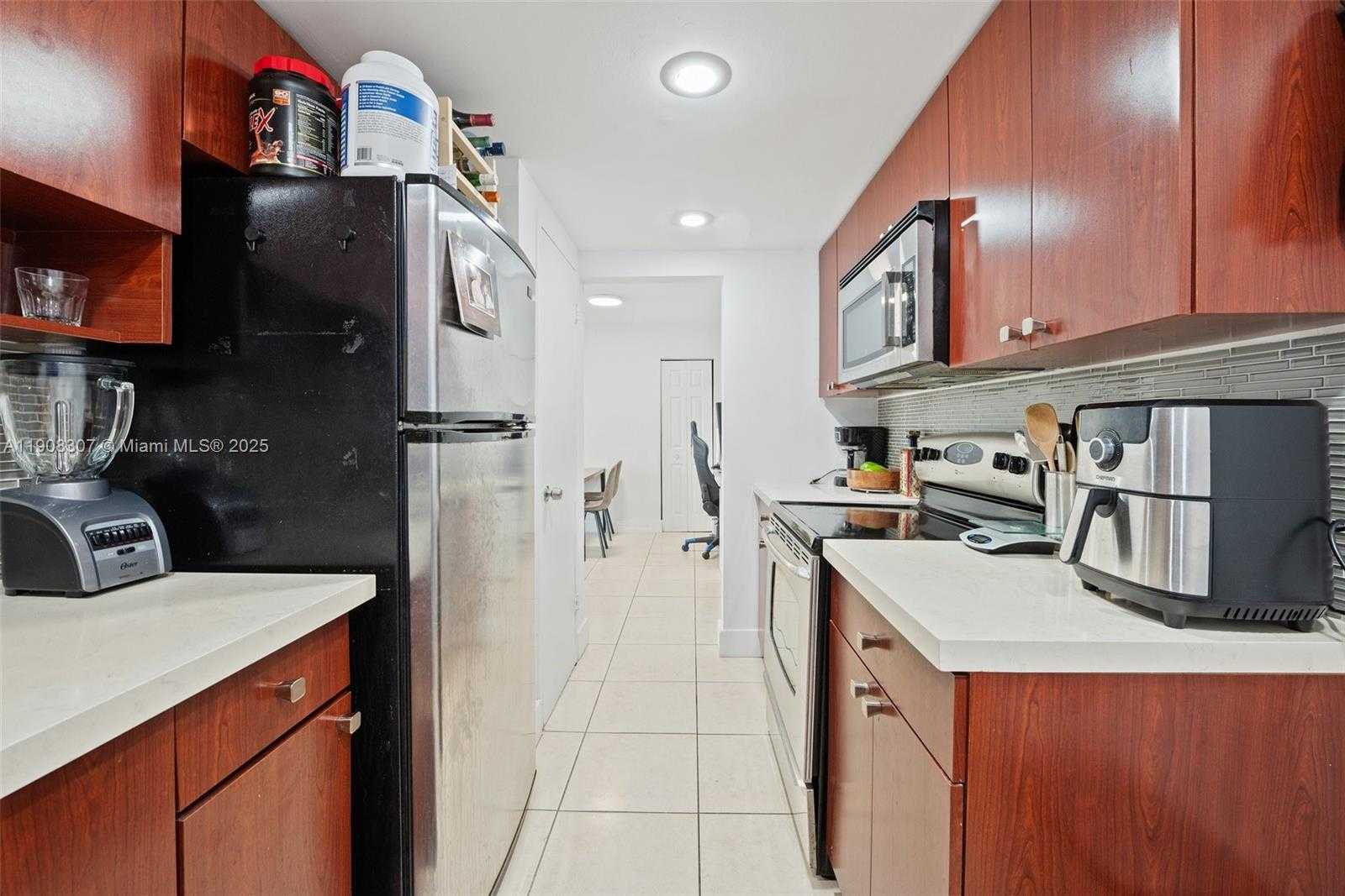 Small Image of 1865 79TH ST CSWY #2J, North Bay Village Number 15